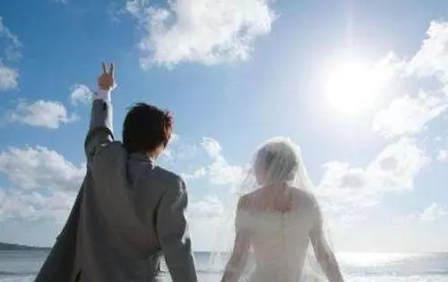 生孩子後,因姓氏起爭執,婆婆知道後說了老公一通,讓俺感動