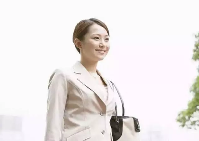 懷二胎,和婆婆一起去檢查,在走廊看到一身影,頓時淚流滿面