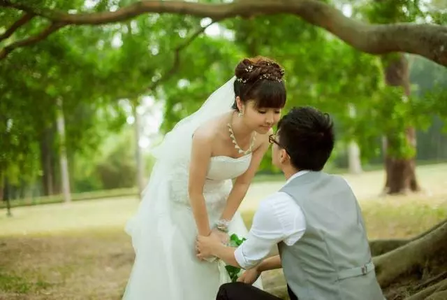 老婆經常躲到書房久久不出來,得知她和小舅子視頻內容,我懵了
