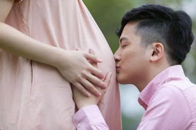 老婆產後我媽對她態度大逆轉,得知真實原因,讓我進退兩難