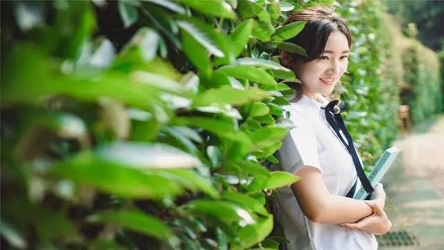 「你嫁給我,就該伺候我媽」妻子反問三句,媽寶男丈夫啞口無言