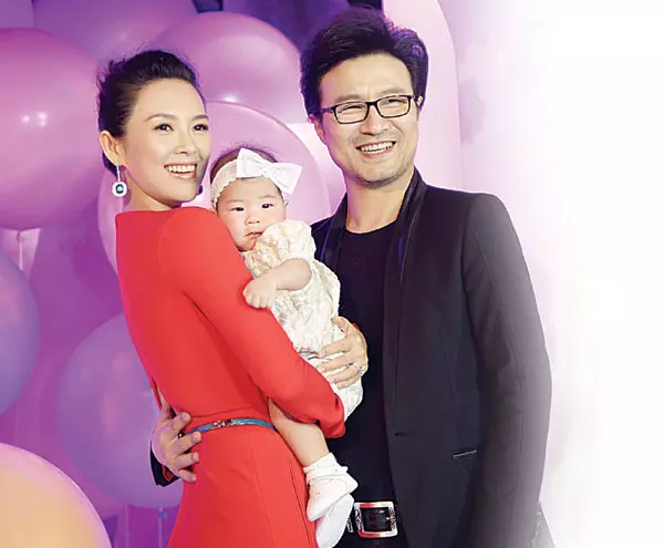 獨留繼女小蘋果在家, 汪峰舊愛怒嗆章子怡!