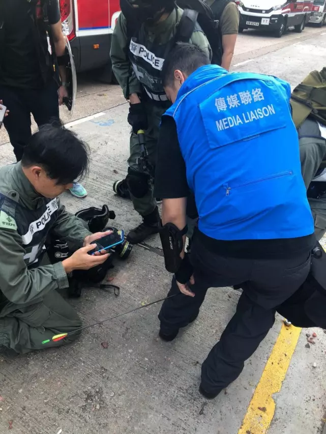 胡錫進:應授權港警實彈還擊發射弓箭的暴徒,且無需對傷亡負責!