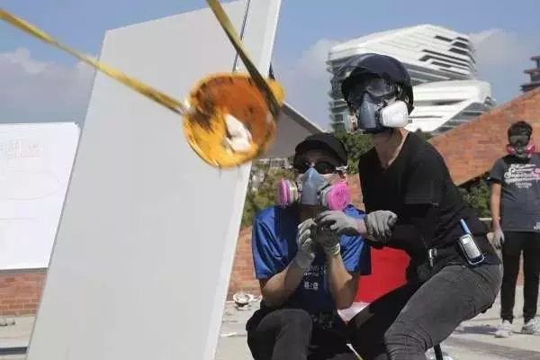 胡錫進:應授權港警實彈還擊發射弓箭的暴徒,且無需對傷亡負責!