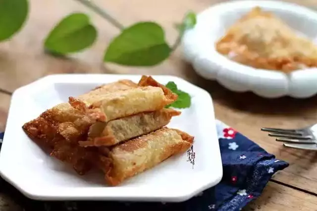 萬能餃子皮,動動手,變成4種小零食,好吃得不得了
