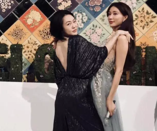林志玲擺酒不收禮金,黃子佼寇乃馨塞奇怪禮物,小S力證姐妹情深 !