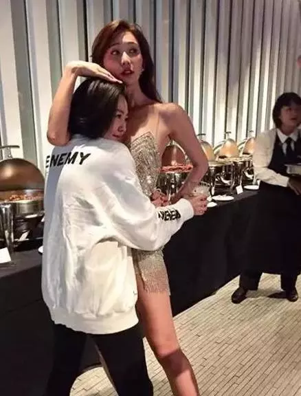 林志玲擺酒不收禮金,黃子佼寇乃馨塞奇怪禮物,小S力證姐妹情深 !