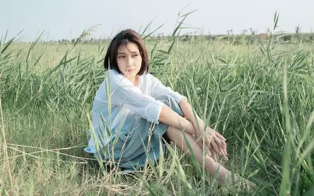 「我那個囂張跋扈的前兒媳,跟我兒離婚後,至今孤身一人」