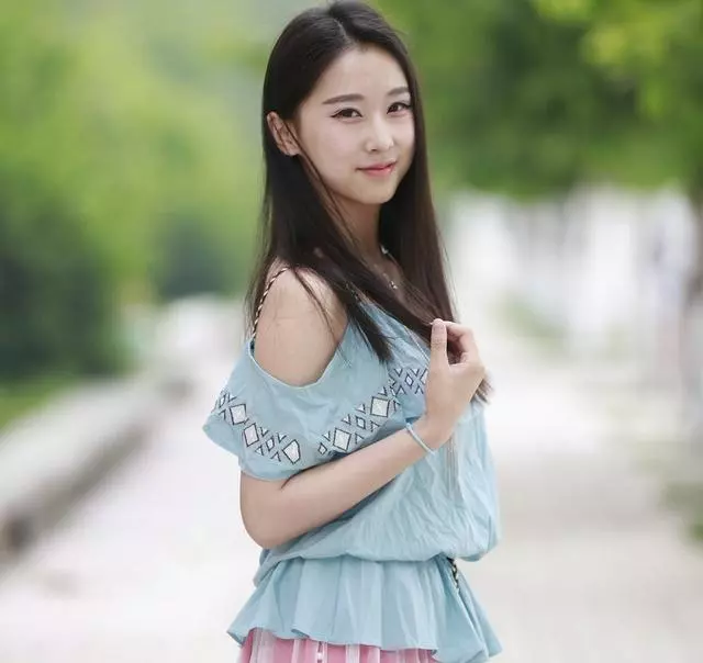 「我那個囂張跋扈的前兒媳,跟我兒離婚後,至今孤身一人」