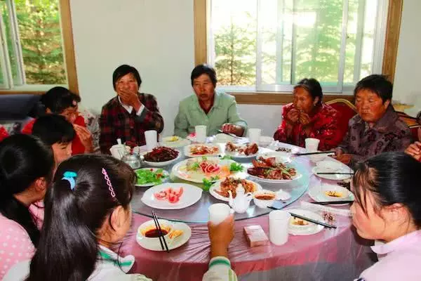 婆婆70壽誕後,禮金全占為己有,兒媳怒吼:以後別想再過生日