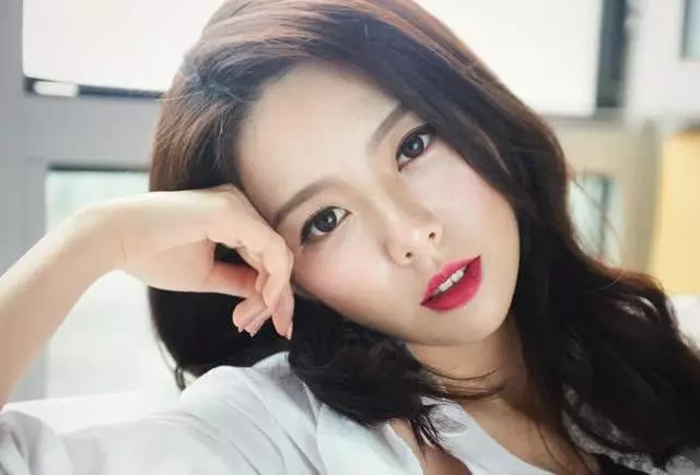 月子期間婆婆好吃好喝照顧我,現在她癱了,我始終無法真心待她