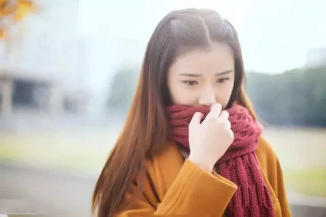 月子期間婆婆好吃好喝照顧我,現在她癱了,我始終無法真心待她
