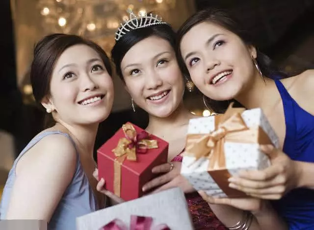 「媽,我要買房」,「女孩子買什麼房,買房的錢給你哥娶媳婦吧」