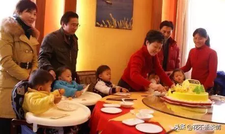 姑姑生日,女子送三千紅包,吃完飯後收到信息,她決定離婚了