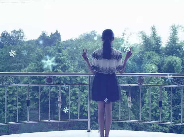 剛離婚1個月我查出懷孕了,回娘家見到一人,我決定把孩子生下來
