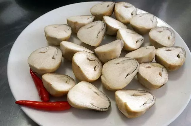 過量吃鈣片反而傷身,常吃這道美食,既能穩定補鈣還安全健康