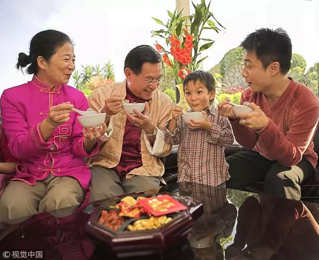「第一次來你家,就給這麼點紅包」,「別得寸進尺,嫌少就分手」