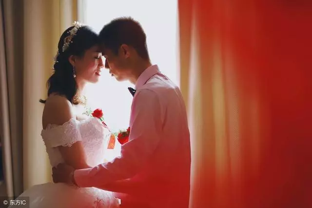 這錢你要敢給你弟,咱就立馬離婚,你看著辦吧!