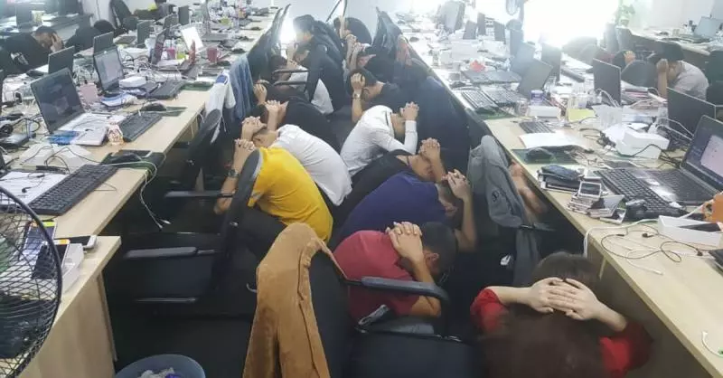 史上最大!馬來西亞移民局搗破非法網絡外匯詐騙集團,逮捕680名中國人,逾百同鄉街頭大竄逃!