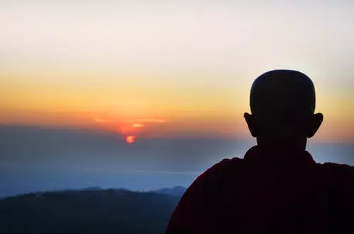 佛說:無論多麼糟糕的東西,世界都為其預留了位置。