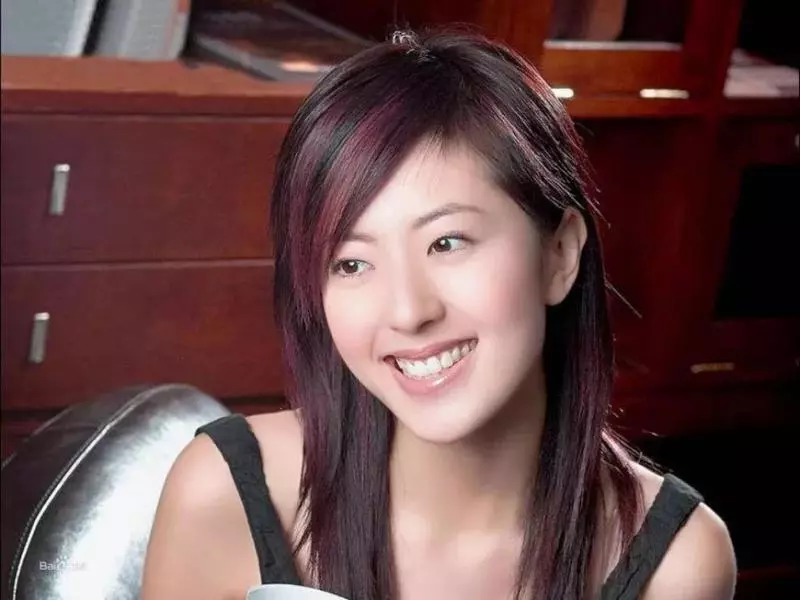 【越來越漂亮!】38歲唐詩詠樣貌「再進化」!網友:撞臉女神張曦雯!