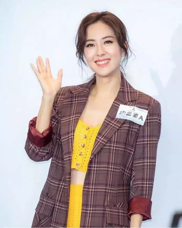 【越來越漂亮!】38歲唐詩詠樣貌「再進化」!網友:撞臉女神張曦雯!