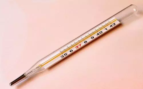 發燒後吃雞蛋、喝牛奶,會加重病情?營養師教你發燒後應該吃什麼