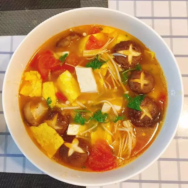天冷吃什麼菜暖和又好吃?分享12道熱湯菜,邊吃邊喝,全身暖呼呼