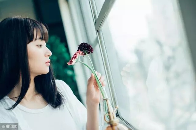 「兒媳,你生了兩個女兒,將來沒負擔,把房子讓給弟媳」「好」