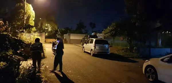 Grab女司機誤載3華裔匪 眼睜睜被搶走愛車 | 中國報 China Press