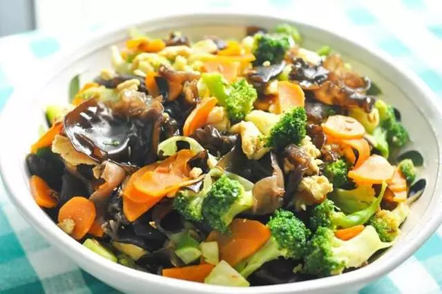 8道簡單小炒菜做法,秋冬百吃不厭的家常菜,全家都喜歡的下飯菜